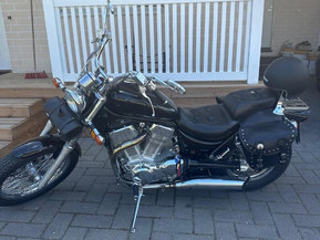 Suzuki Intruder