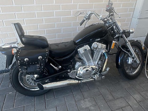 Suzuki Intruder