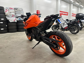 KTM 990