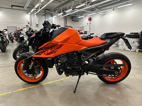 KTM 990