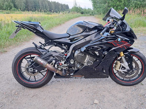 BMW S