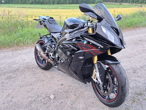 BMW S