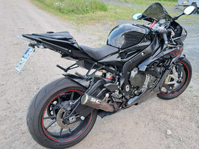 BMW S