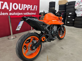 KTM 990