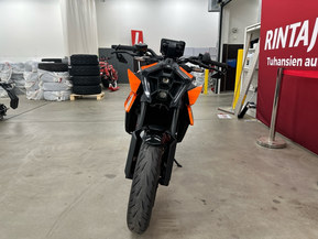 KTM 990