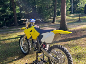 Suzuki RM