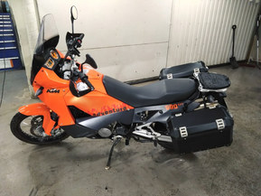 KTM 990