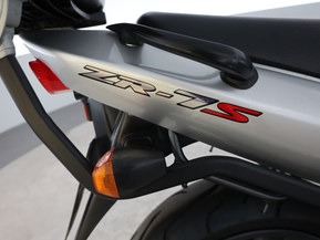 Kawasaki ZR-7S