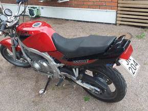 Suzuki GS