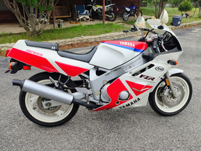 Yamaha FZR