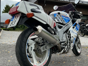 Yamaha FZR