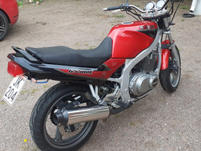 Suzuki GS