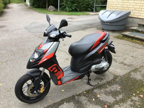 Aprilia SR
