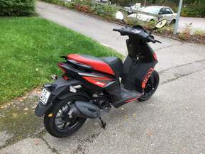 Aprilia SR
