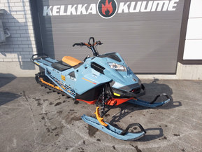 Ski-Doo Summit