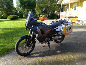 KTM 990