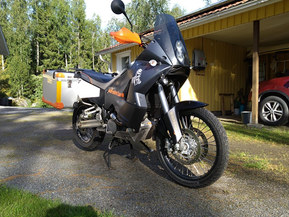 KTM 990