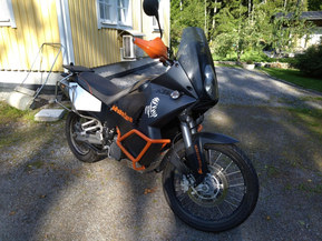 KTM 990