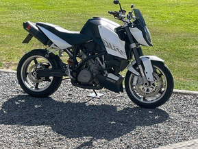 KTM 990