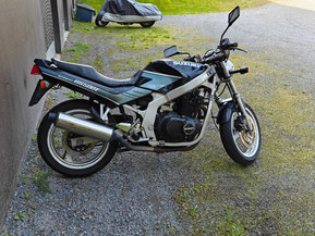 Suzuki GS