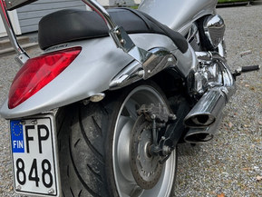 Suzuki Intruder