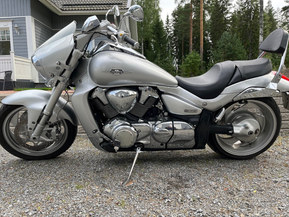 Suzuki Intruder