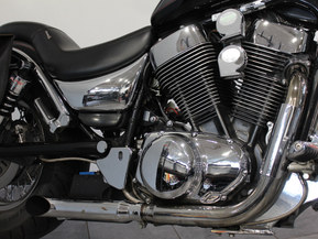 Suzuki Intruder