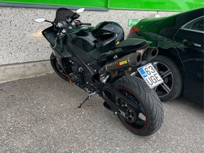 Yamaha YZF-R1