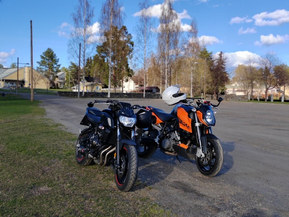 KTM 990