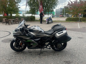 Kawasaki H2