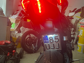 Yamaha YZF-R7