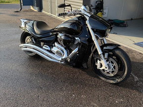 Suzuki Intruder