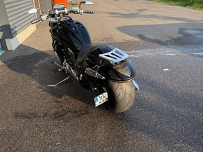 Suzuki Intruder