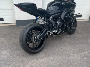 Yamaha YZF-R7