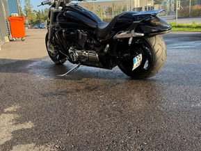 Suzuki Intruder