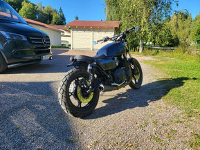 Suzuki GS