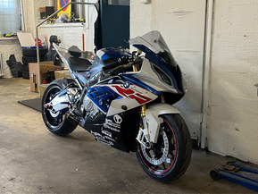 BMW S