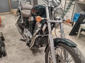Suzuki VS