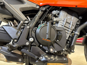 KTM 990