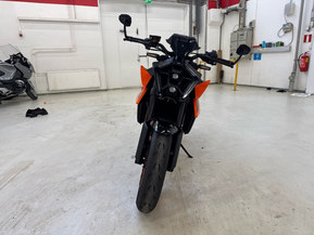 KTM 990