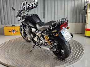 Yamaha XJR