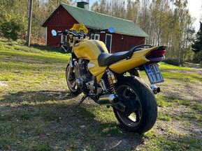 Yamaha XJR