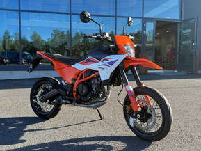 KTM 390