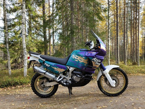 Honda XRV