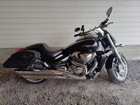Suzuki Intruder