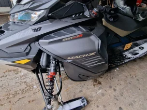 Ski-Doo Mach Z