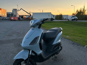 Piaggio Fly