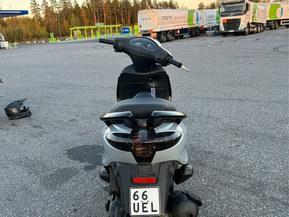 Piaggio Fly