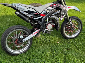 Aprilia SX