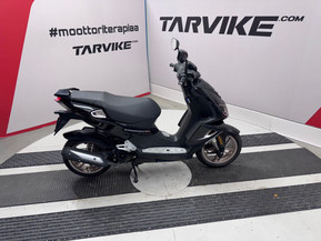 Peugeot Speedfight 4